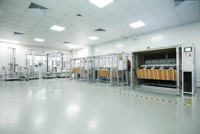 iQOO 3硬核跨界 從旗艦性能到“超級(jí)剎車(chē)片”的極限挑戰(zhàn)